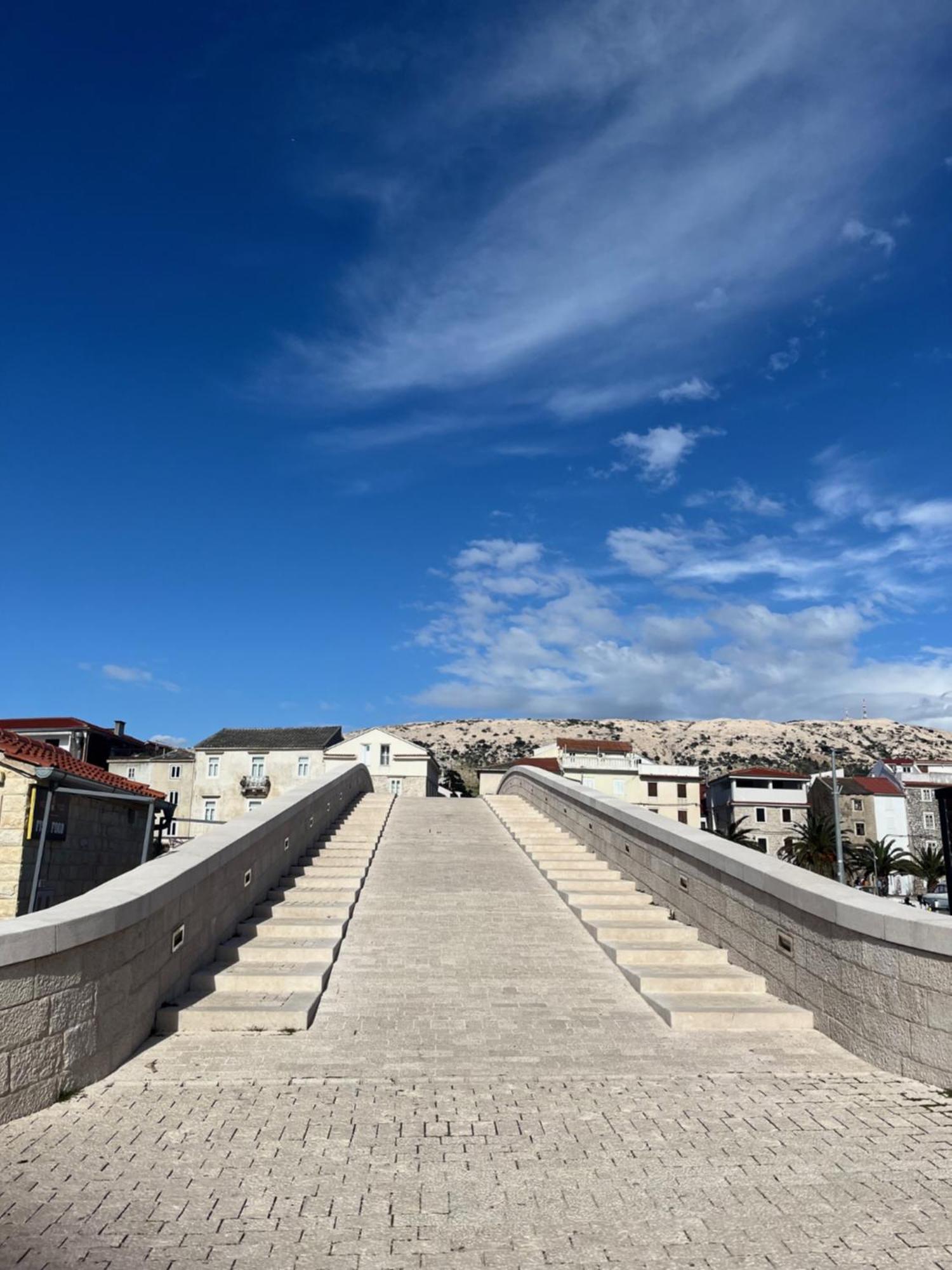 Apartmani Mila Pag Town Exterior foto