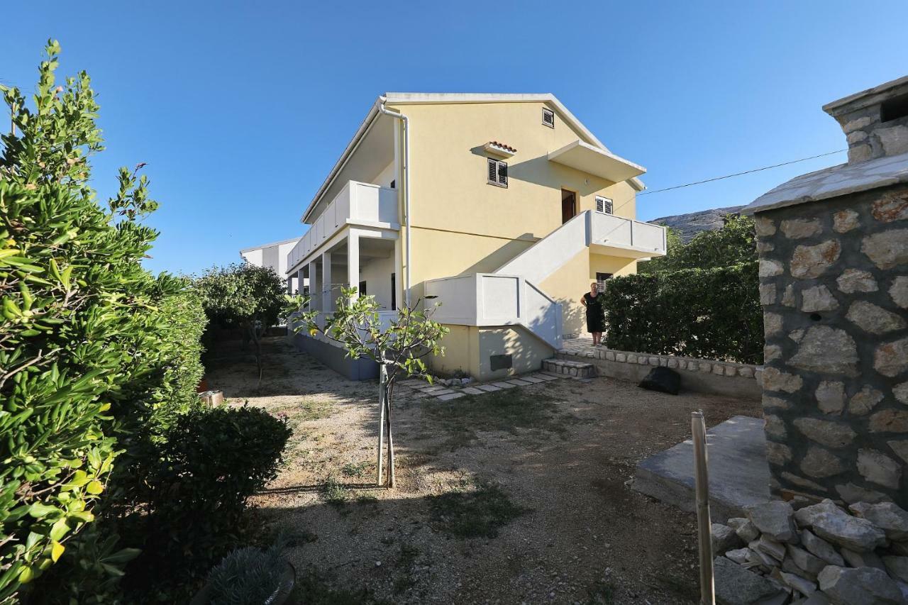 Apartmani Mila Pag Town Exterior foto