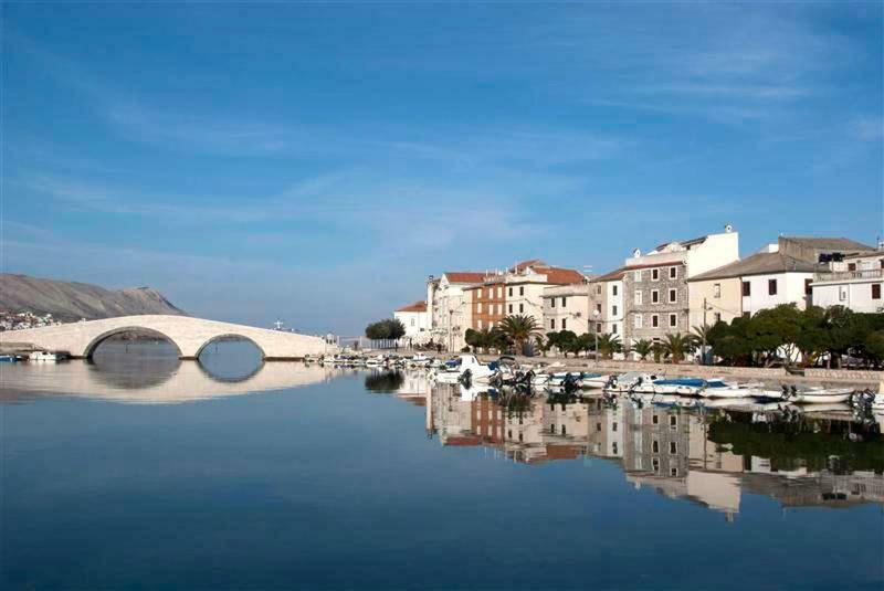 Apartmani Mila Pag Town Exterior foto